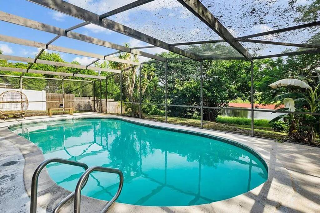 Cozy Lakefront Home W/ Pool -7 Mins From Legoland Уинтър Хевън Екстериор снимка